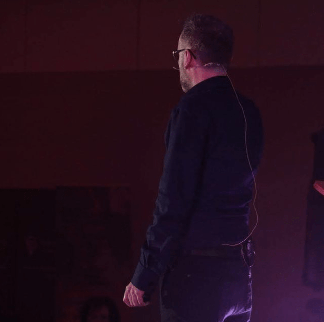 The favourite on stage photos